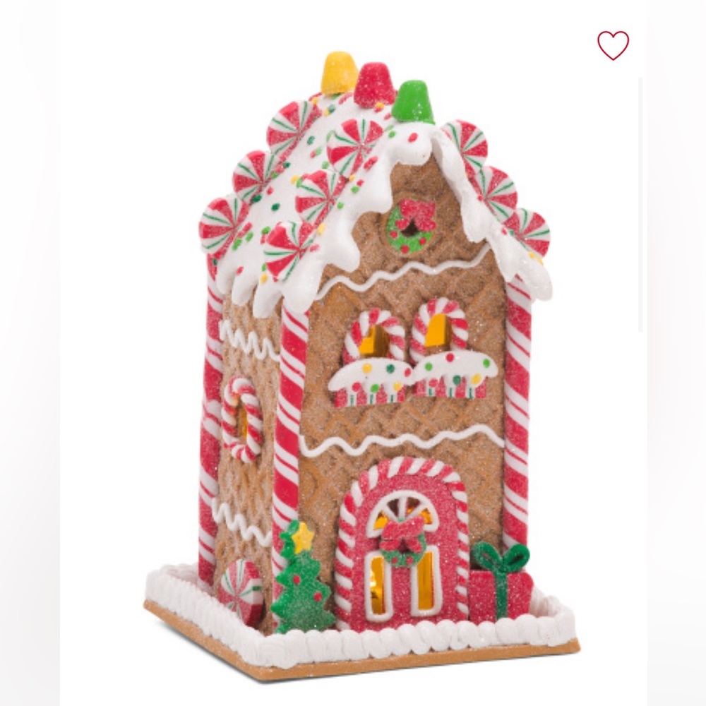 Christmas themed gingerbread house, lights up,NWT